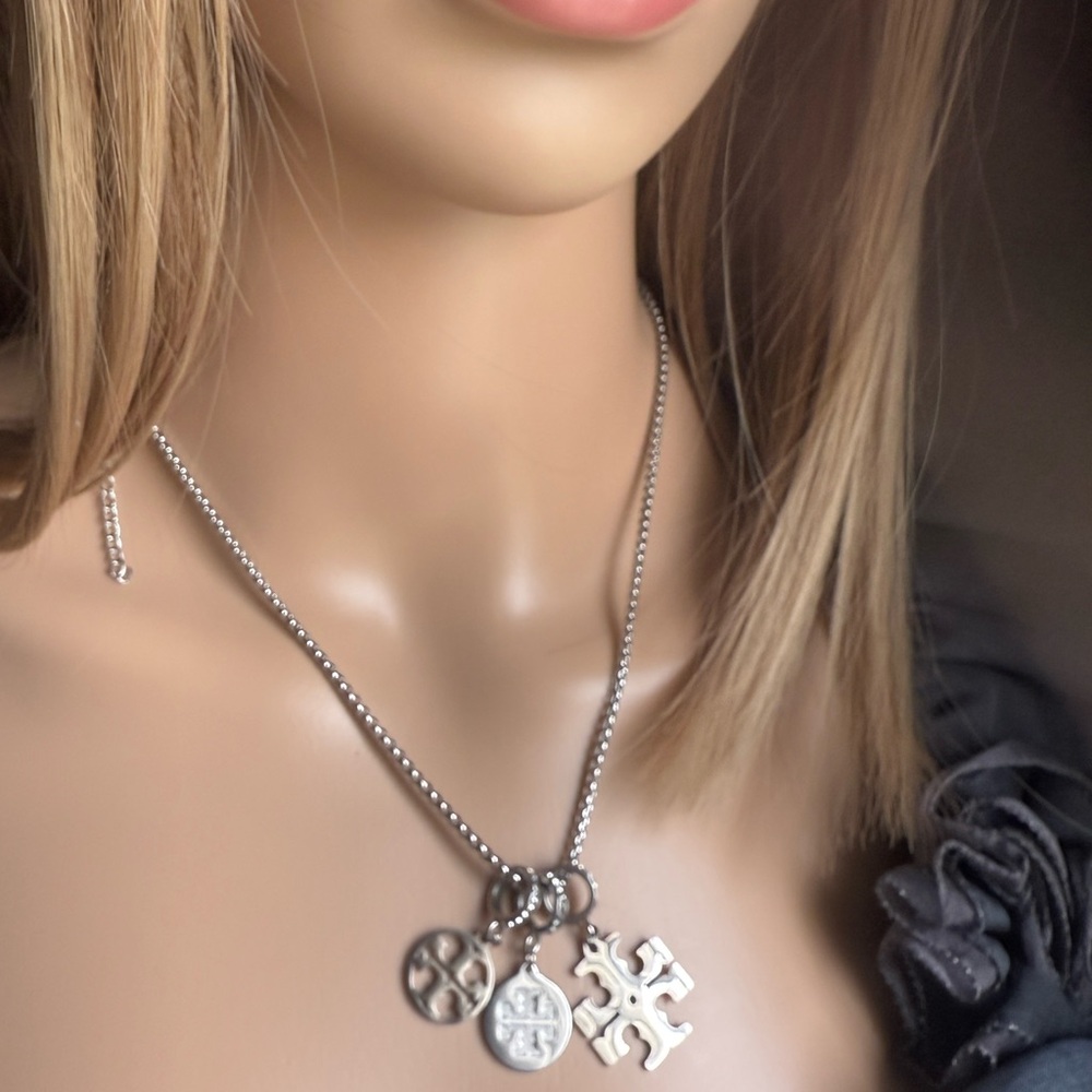 Chain With Three  Pendants  Tori Burch.